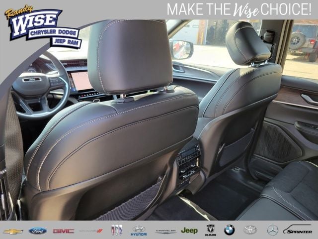 2026 Jeep Grand Cherokee GRAND CHEROKEE L LAREDO ALTITUDE 4X4