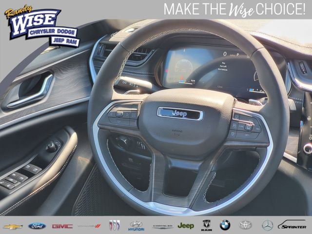 2026 Jeep Grand Cherokee GRAND CHEROKEE L LAREDO ALTITUDE 4X4
