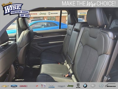 2026 Jeep Grand Cherokee GRAND CHEROKEE L LAREDO ALTITUDE 4X4