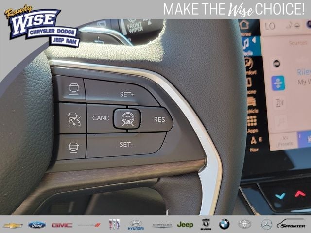 2026 Jeep Grand Cherokee GRAND CHEROKEE L LAREDO ALTITUDE 4X4