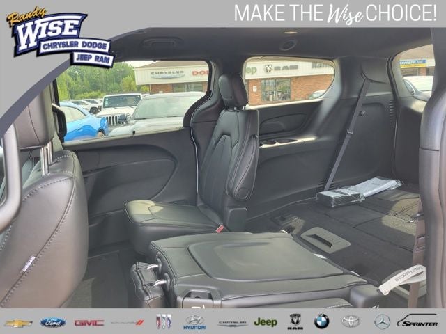 2027 Chrysler Pacifica PACIFICA SELECT