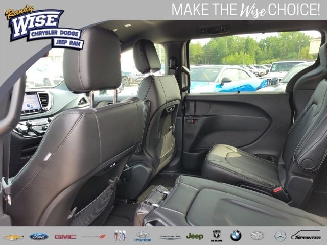 2027 Chrysler Pacifica PACIFICA SELECT