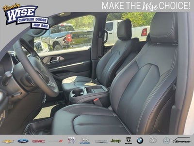 2027 Chrysler Pacifica PACIFICA SELECT