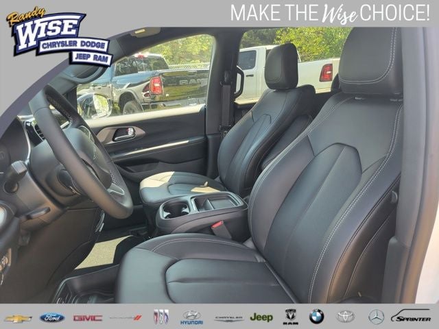 2027 Chrysler Pacifica PACIFICA SELECT