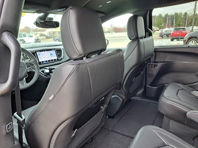 2026 Chrysler Pacifica PACIFICA SELECT AWD
