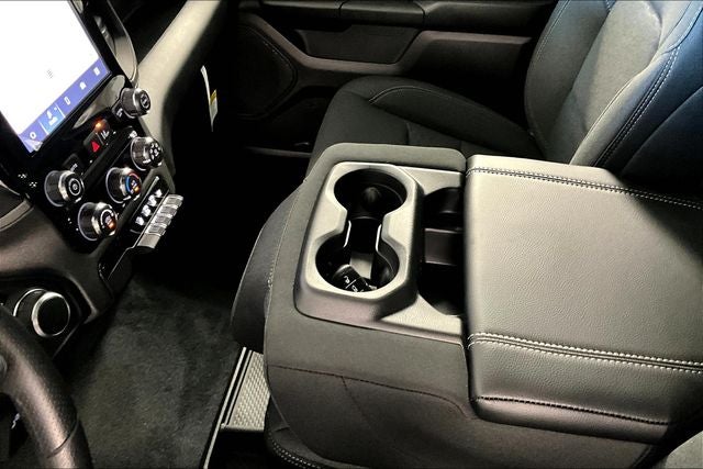 2026 RAM 1500 RAM 1500 TRADESMAN CREW CAB 4X4 5'7' BOX